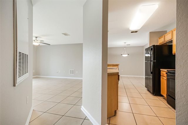 5974 LAKE POINTE VILLAGE CIRCLE 110, Orlando, FL 32822