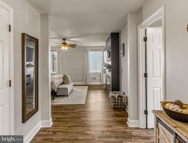 8 ISSAC DR, Pennsville, NJ 08070