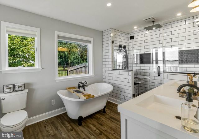 8 ISSAC DR, Pennsville, NJ 08070