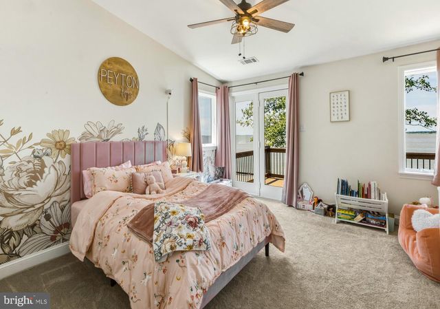 8 ISSAC DR, Pennsville, NJ 08070