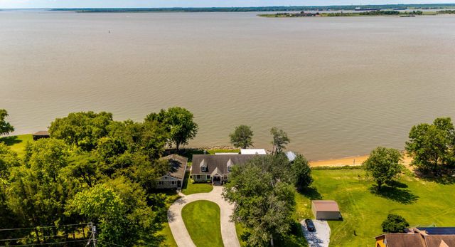 8 ISSAC DR, Pennsville, NJ 08070