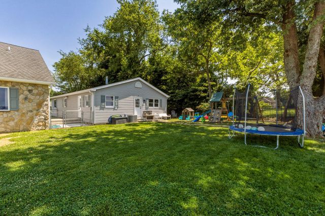 8 ISSAC DR, Pennsville, NJ 08070