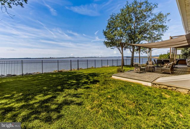 8 ISSAC DR, Pennsville, NJ 08070