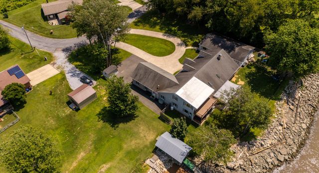 8 ISSAC DR, Pennsville, NJ 08070