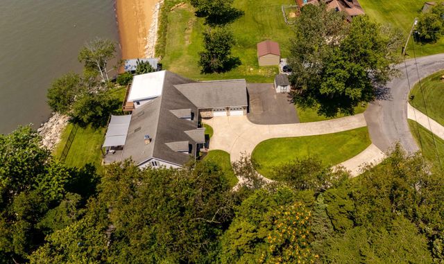 8 ISSAC DR, Pennsville, NJ 08070