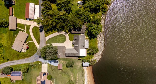8 ISSAC DR, Pennsville, NJ 08070