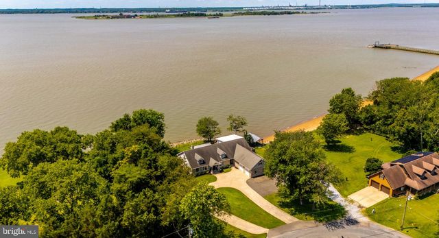 8 ISSAC DR, Pennsville, NJ 08070