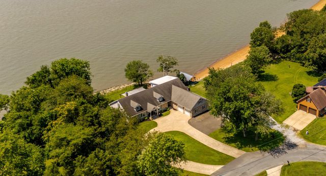 8 ISSAC DR, Pennsville, NJ 08070