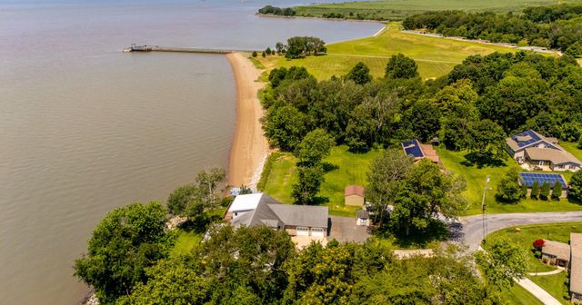 8 ISSAC DR, Pennsville, NJ 08070