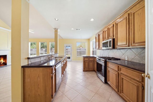 6030 Gablestone Lane, Katy, TX 77450