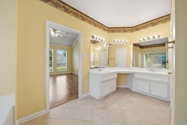 6030 Gablestone Lane, Katy, TX 77450