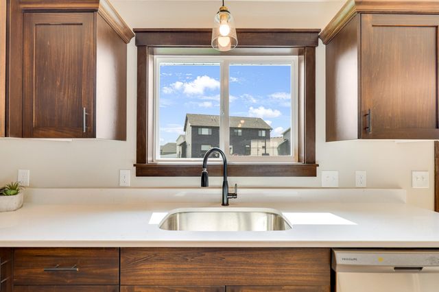 5266 177th Street W, Lakeville, MN 55044