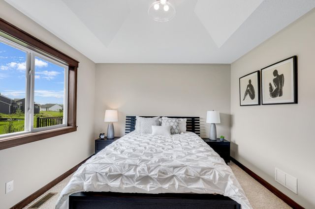 5266 177th Street W, Lakeville, MN 55044