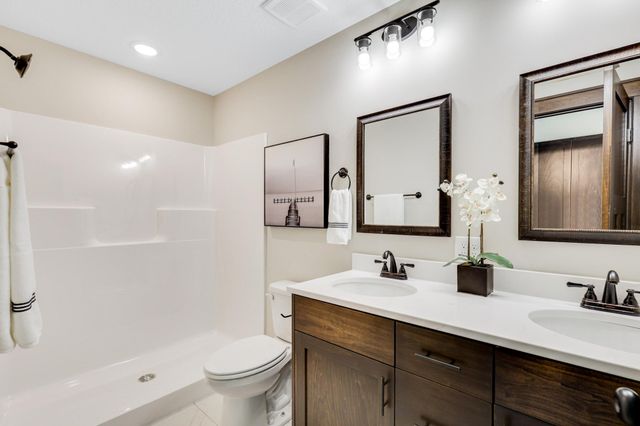 5266 177th Street W, Lakeville, MN 55044