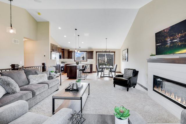 5266 177th Street W, Lakeville, MN 55044