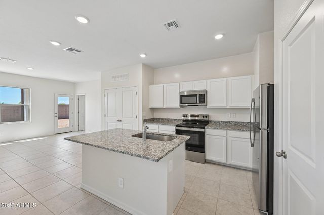12932 E WALLFLOWER Lane, Florence, AZ 85132
