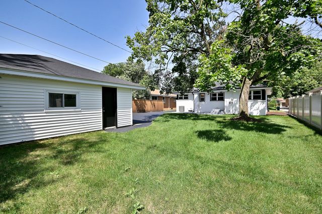 800 S Swain Avenue, Elmhurst, IL 60126