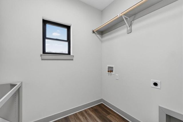 1001 S River View Avenue S, Independence, MO 64056