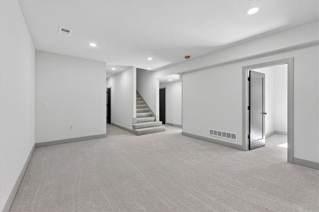 1001 S River View Avenue S, Independence, MO 64056