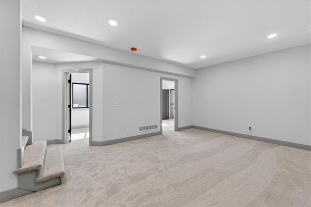 1001 S River View Avenue S, Independence, MO 64056