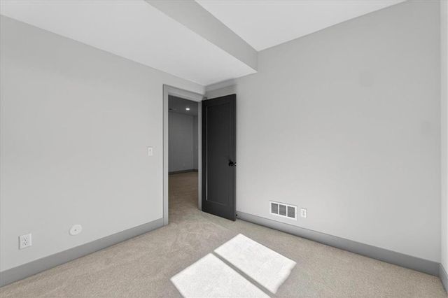 1001 S River View Avenue S, Independence, MO 64056