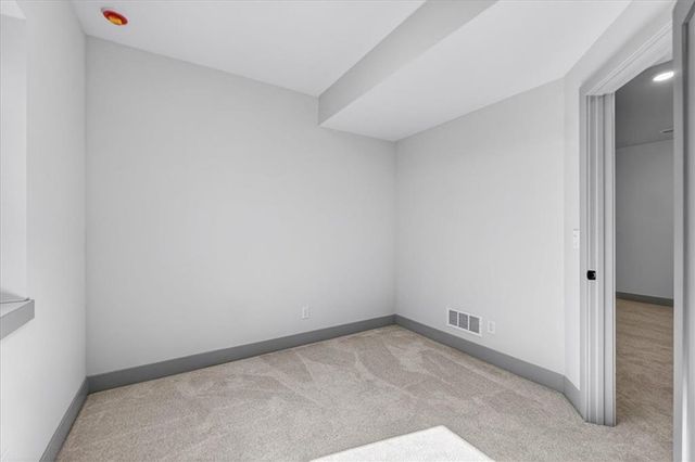 1001 S River View Avenue S, Independence, MO 64056