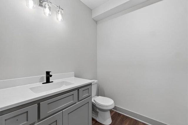 1001 S River View Avenue S, Independence, MO 64056