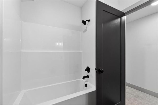 1001 S River View Avenue S, Independence, MO 64056