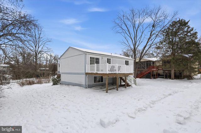 9404 WROUGHT IRON CT, Fairfax, VA 22032