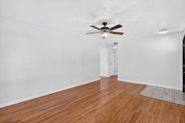2260 S Barcliff Avenue, Springfield, MO 65804