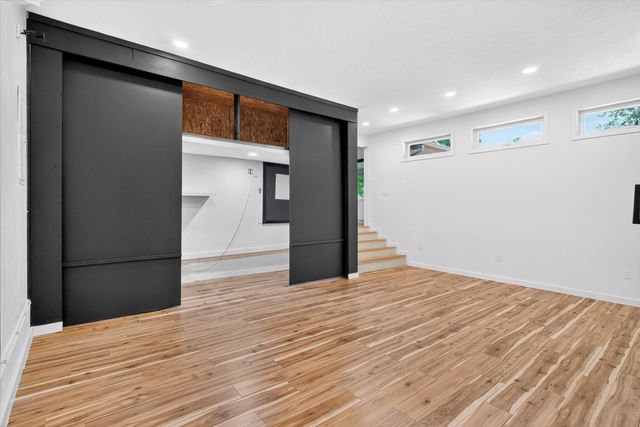 2260 S Barcliff Avenue, Springfield, MO 65804