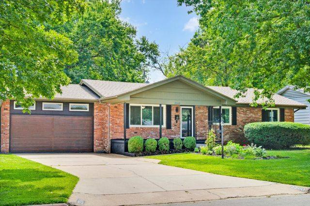 2260 S Barcliff Avenue, Springfield, MO 65804