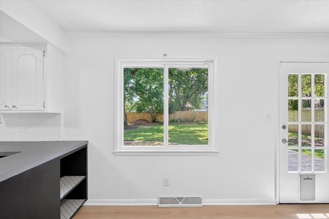 2260 S Barcliff Avenue, Springfield, MO 65804