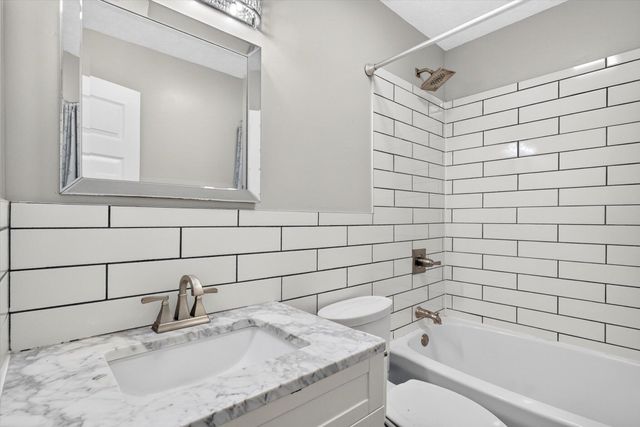 2260 S Barcliff Avenue, Springfield, MO 65804