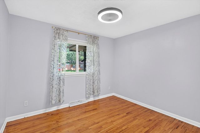 2260 S Barcliff Avenue, Springfield, MO 65804