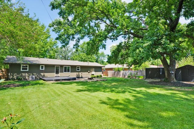 2260 S Barcliff Avenue, Springfield, MO 65804
