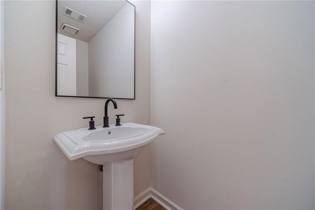 1692 Paces Vale Court, Lawrenceville, GA 30043