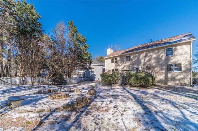 1692 Paces Vale Court, Lawrenceville, GA 30043