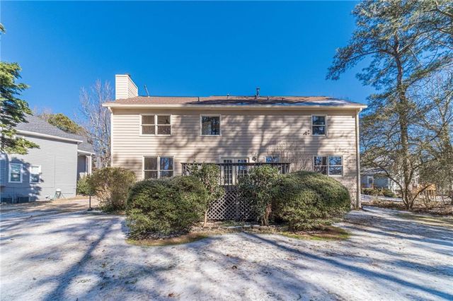 1692 Paces Vale Court, Lawrenceville, GA 30043