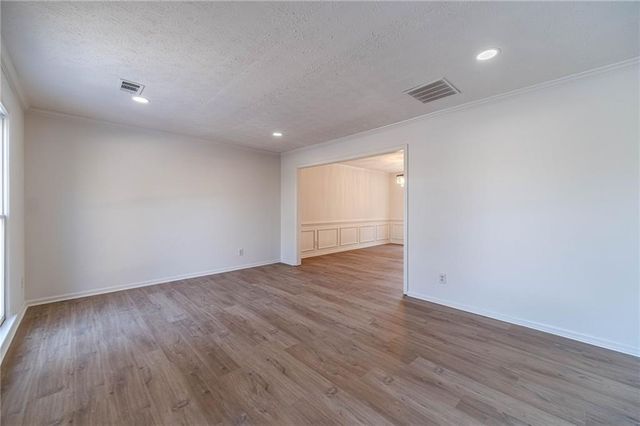 1692 Paces Vale Court, Lawrenceville, GA 30043