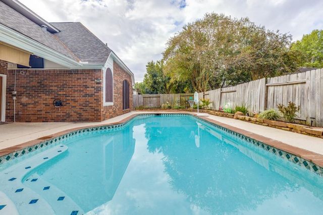 15915 Broad Oak Court, Tomball, TX 77377