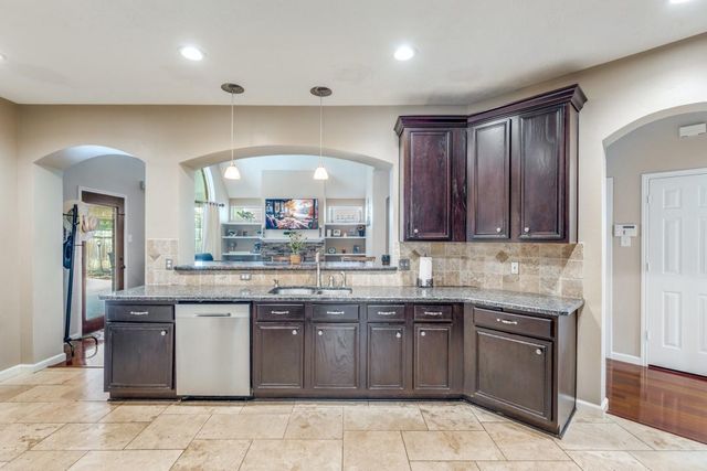 15915 Broad Oak Court, Tomball, TX 77377