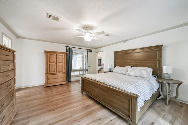 7618 Hurst Forest Drive, Humble, TX 77346