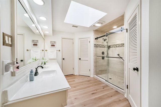 7618 Hurst Forest Drive, Humble, TX 77346
