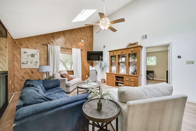 7618 Hurst Forest Drive, Humble, TX 77346