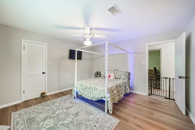 7618 Hurst Forest Drive, Humble, TX 77346