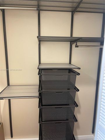 7280 SW 90th St 708, Miami, FL 33156