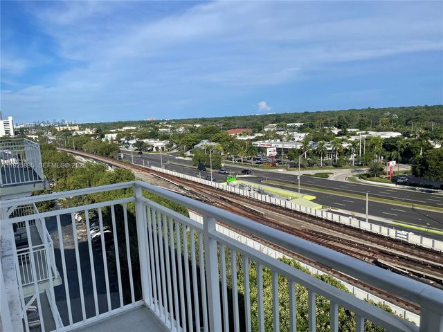 7280 SW 90th St 708, Miami, FL 33156