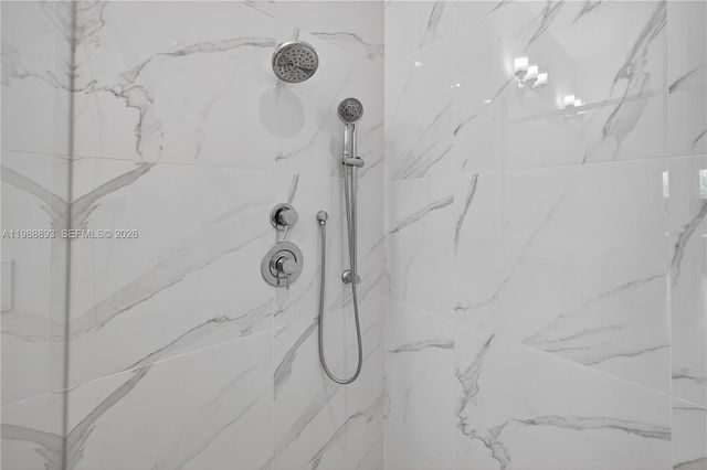 5999 E Brookfield Cir E, Hollywood, FL 33312