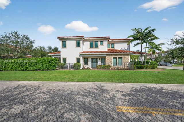 5999 E Brookfield Cir E, Hollywood, FL 33312